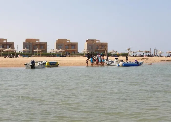 شقة Cozy In El شالية بالعين السخنة *