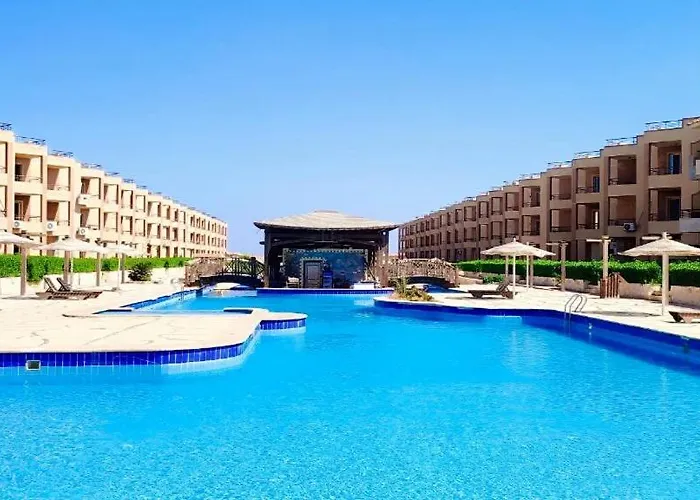 شقة Cozy In El شالية بالعين السخنة *